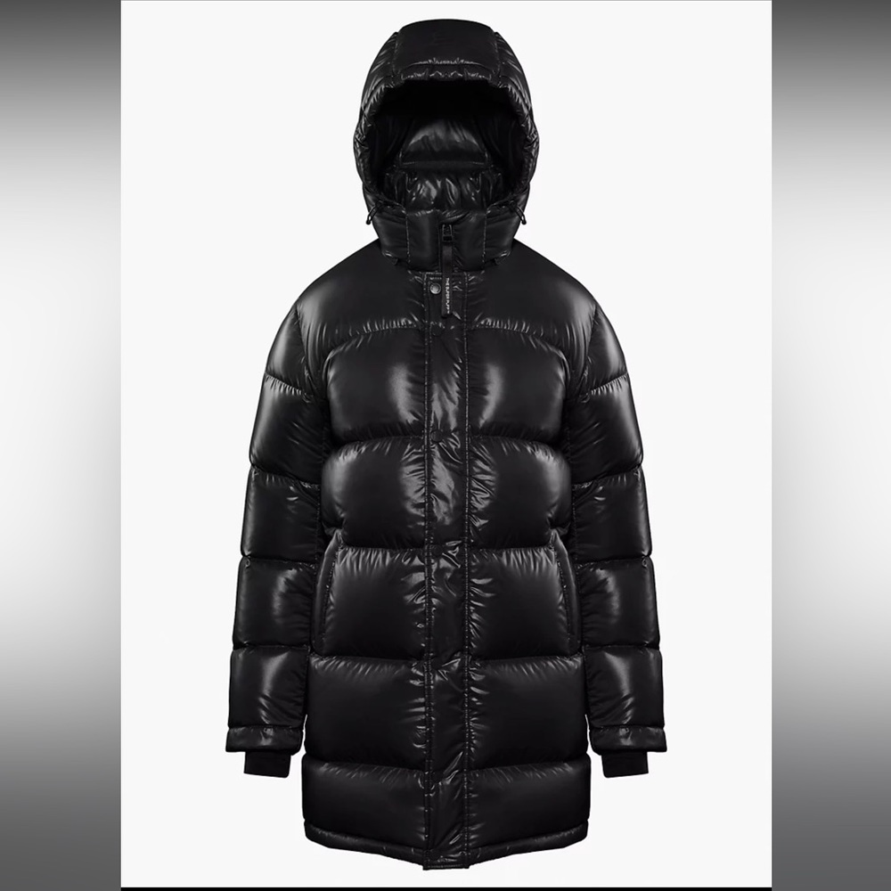 Aritzia super puff mid shiny